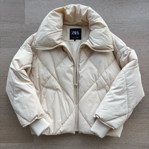 🤍 ZARA Beige Quilted Puffer Jacket - Picture 1 of 9